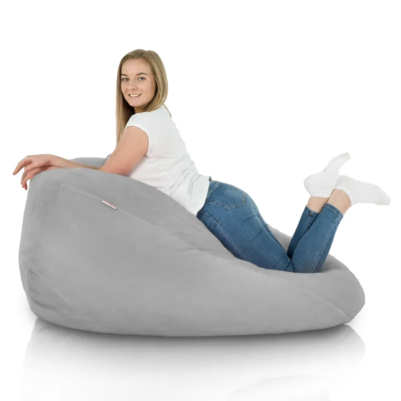 Pouf Yeti gris confortable, parfait pour les salles de jeux des enfants
