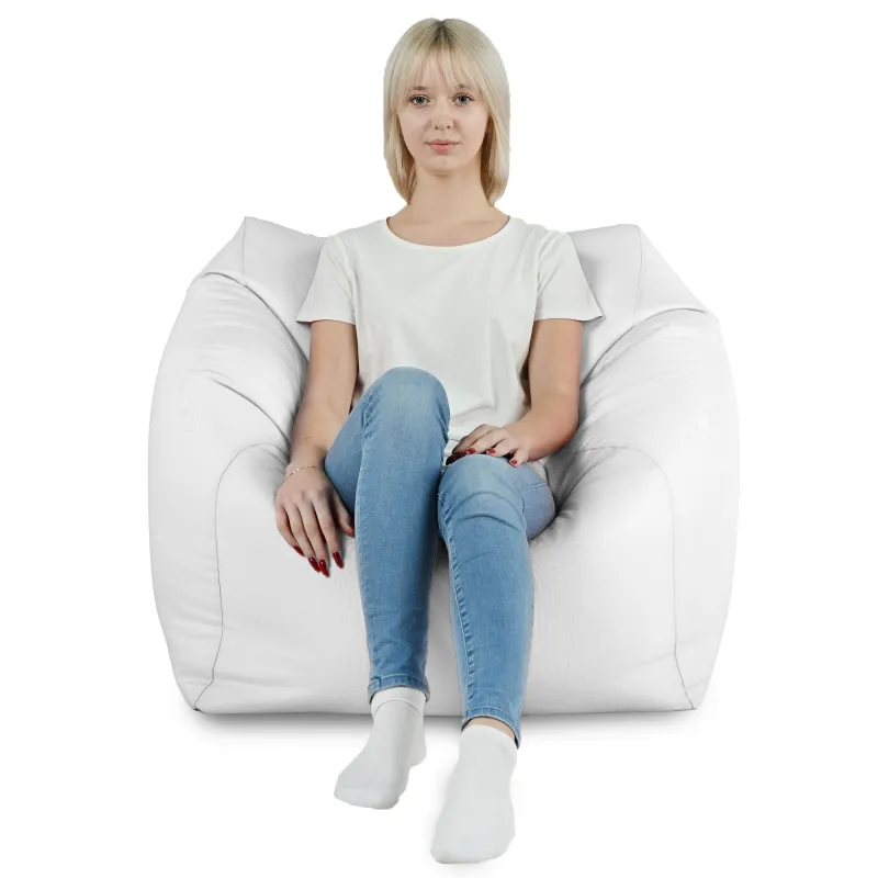 Pouf confortable pour se détendre dans le jardin