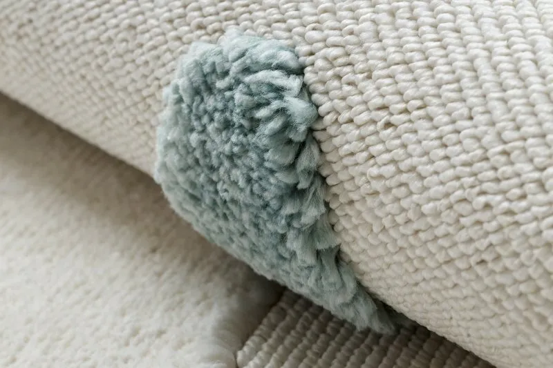 Tapis YOYO GD63 blanc / bleu foncé - Nuage, gouttes en peluche pour enfants, structurelles et sensorielles Franges