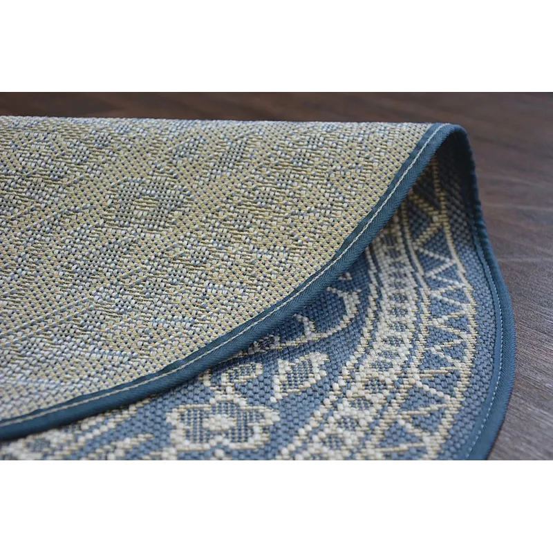 Tapis en sisal tissé à plat, idéal pour les intérieurs modernes