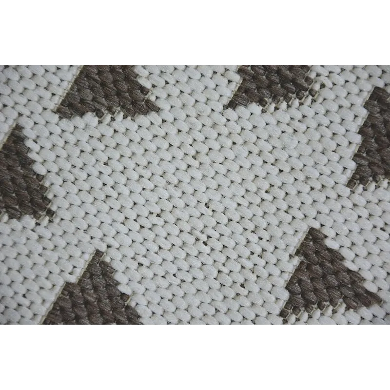 Tapis en sisal à texture lisse, idéal pour des intérieurs modernes
