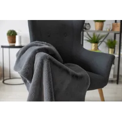 Tapis à texture douce, idéal pour des salons confortables