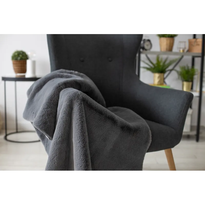 Tapis à texture douce, idéal pour des salons confortables