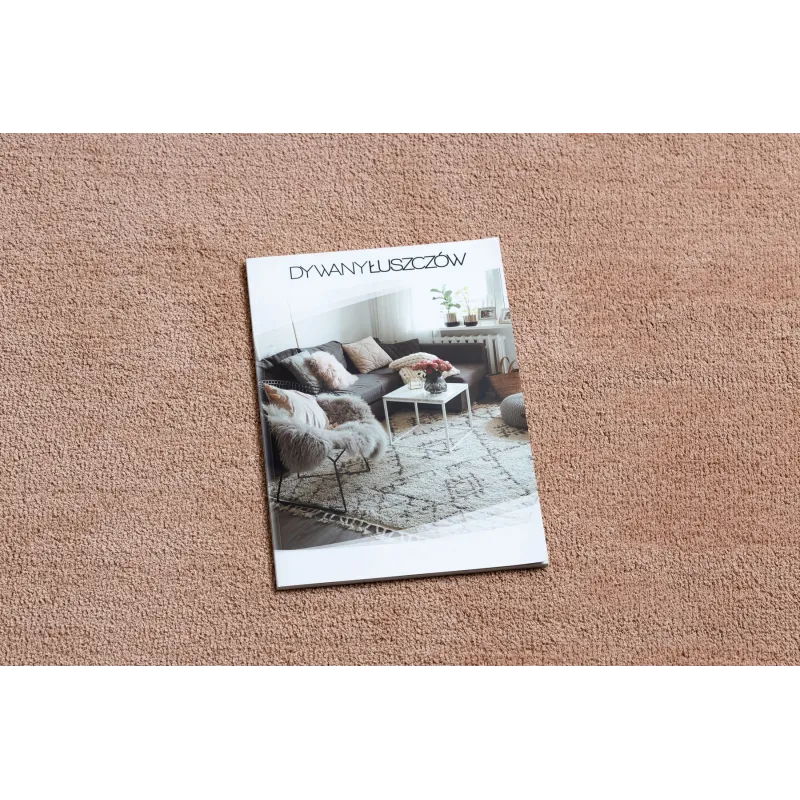 Tapis élégant lavable LATIO 71351200 saumon, parfait pour les espaces contemporains