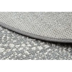 Tapis en sisal plat avec texture lisse, idéal pour des designs modernes