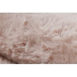 Tapis shaggy élégant, idéal pour des intérieurs modernes