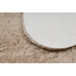 Tapis shaggy doux avec une finition agréable au toucher