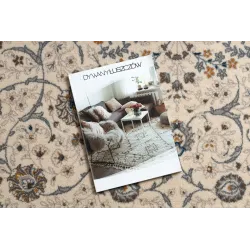 Tapis élégant en beige et bleu, parfait pour les intérieurs modernes