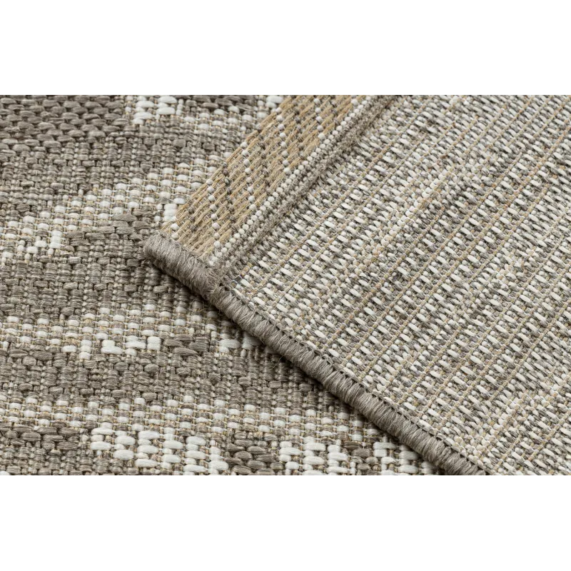 Tapis en sisal doux avec texture naturelle, idéal pour les chambres