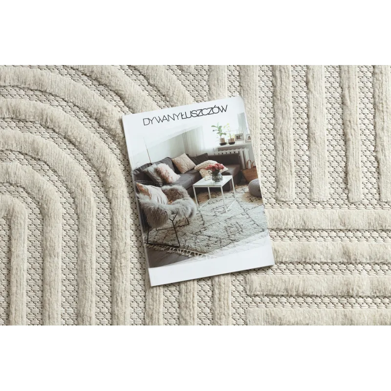 Tapis blanc géométrique, idéal pour le salon