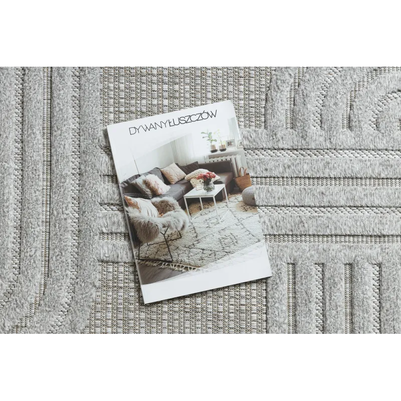 Tapis SANTO de couleur grise, ajout élégant pour tout espace