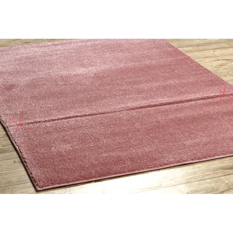 Tapis rose SOFTY, idéal pour chambre ou salle de jeux