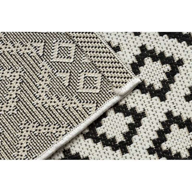 Tapis en sisal à texture lisse, parfait pour la chambre ou le bureau