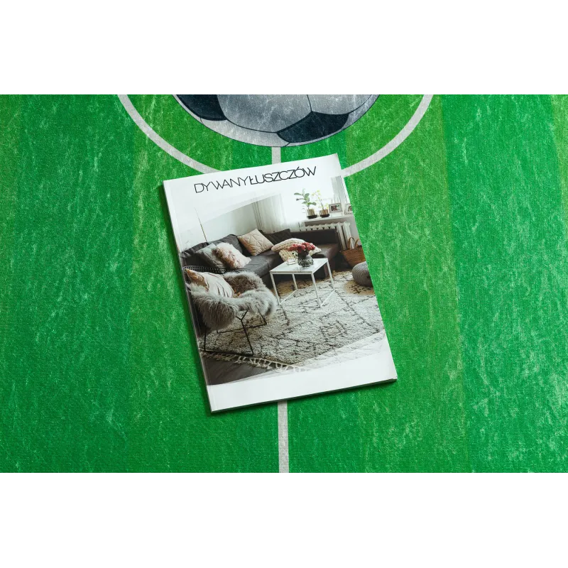 Tapis pour enfants vert avec motif de terrain de football