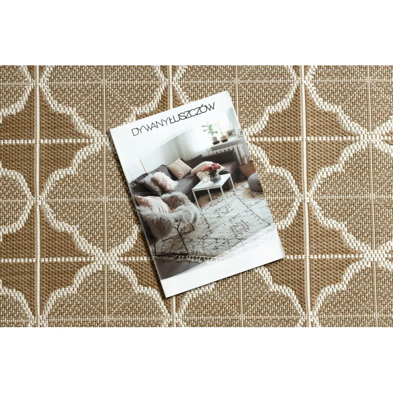 Tapis sisal élégant en beige, idéal pour les intérieurs modernes