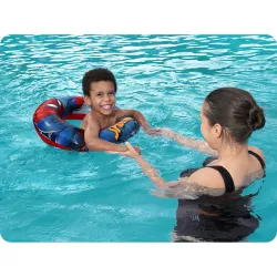 Bouée Spiderman 56 cm, idéale pour jouer dans le jardin et à la piscine