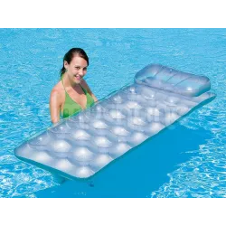 Matelas coloré pour l'eau, idéal pour la plage et la piscine