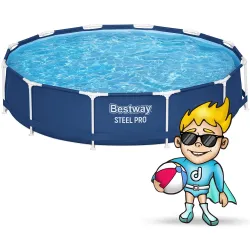 Piscine de jardin bleue, idéale pour se détendre à l'extérieur