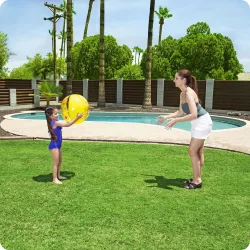 Ballon de plage jaune élégant 51 cm Bestway 31036, idéal pour jouer dans le jardin