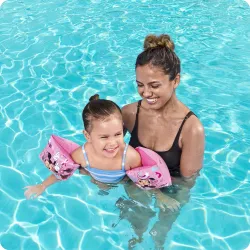 Brassards Minnie, parfaits pour les enfants qui apprennent à nager dans l'eau