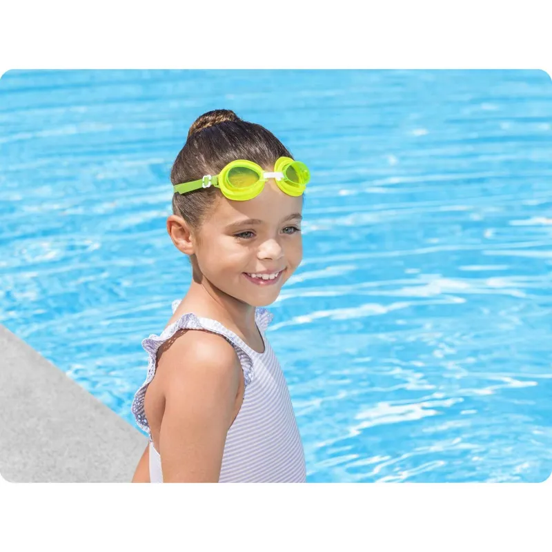 Lunettes de natation vertes, un excellent choix pour les enfants en été