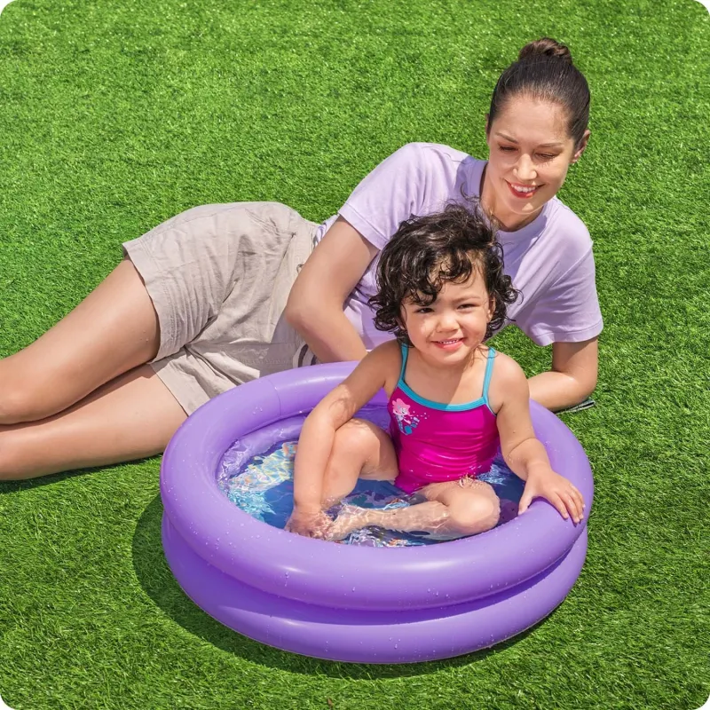 Piscine gonflable turquoise, idéale pour les activités estivales en plein air