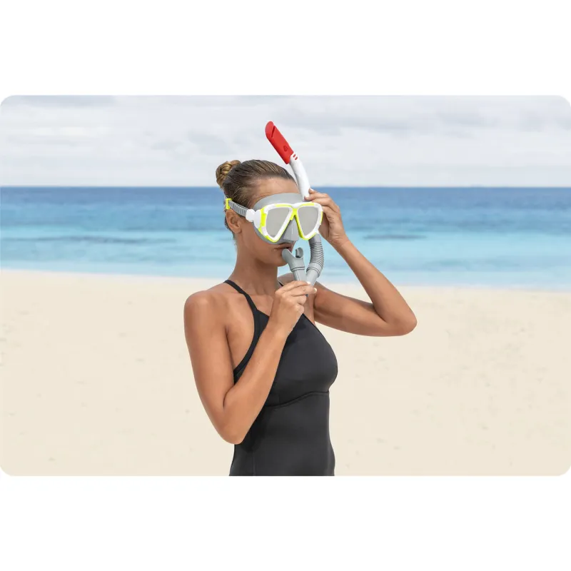 Ensemble de plongée avec accessoires, parfait pour les vacances au bord de l'eau