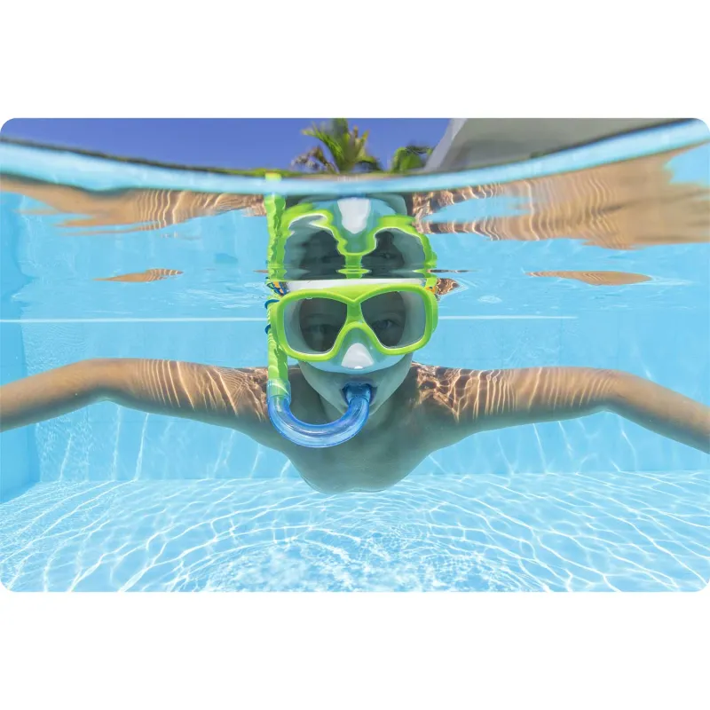 Set de snorkeling coloré, parfait pour les vacances à la mer