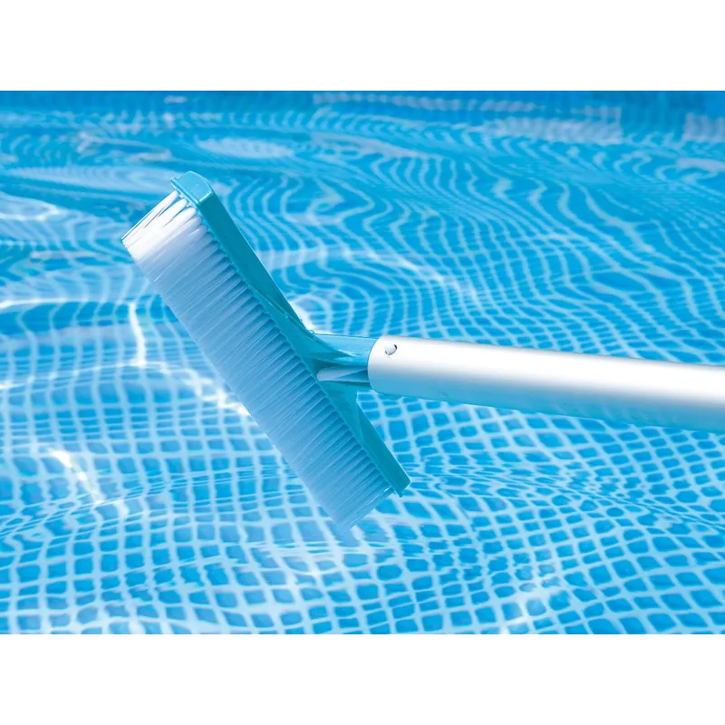 Idéal pour une utilisation au jardin, ensemble de nettoyage piscine INTEX 28003