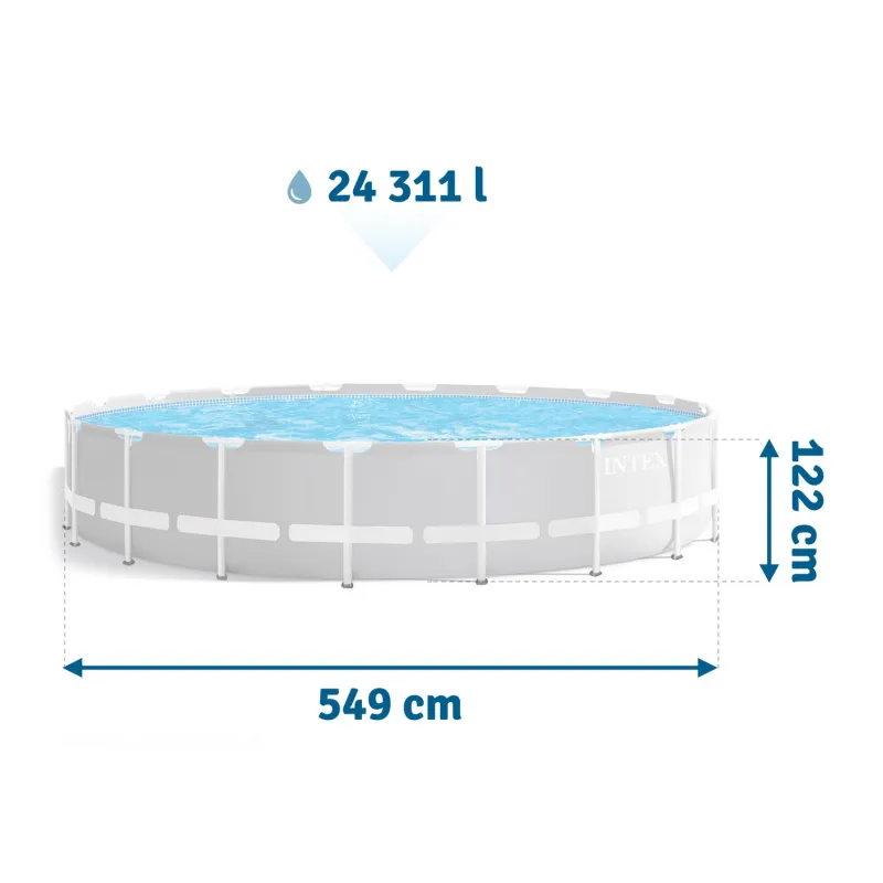 Piscine de jardin parfaite pour les journées d'été en famille