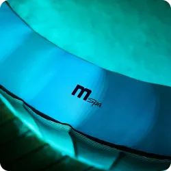 SPA gonflable Starry, parfait pour des réunions de famille en extérieur