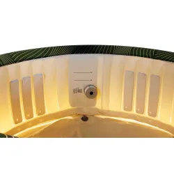 SPA Gonflable Meteor, parfait pour se détendre et se retrouver entre amis dans le jardin