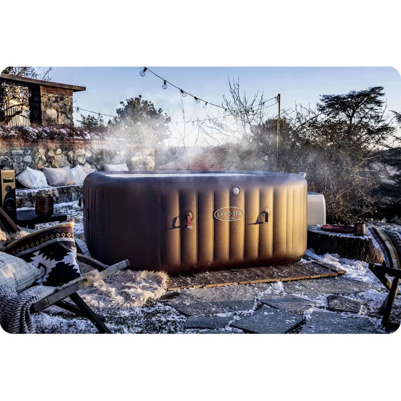 SPA Gonflable Lay-Z Maldives Pro 7 personnes, parfait pour la détente au jardin avec des amis