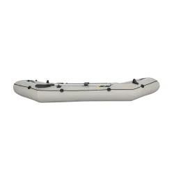 Bateau gonflable avec siège confortable, parfait pour se détendre sur l'eau