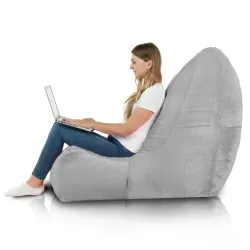 Pouf confortable pour se détendre dans le jardin