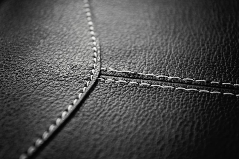 Comment entretenir le cuir écologique ? Conseils pratiques et astuces